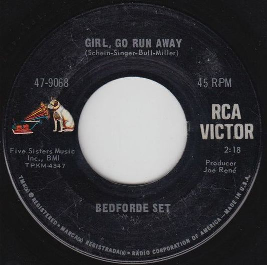 Bedforde Set : The World Through A Tear / Girl, Go Run Away (7", Single)