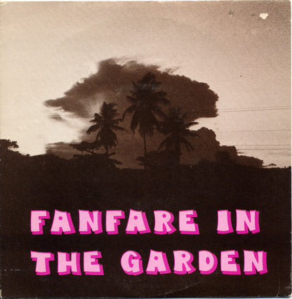 Essential Logic : Fanfare In The Garden (7", Single)