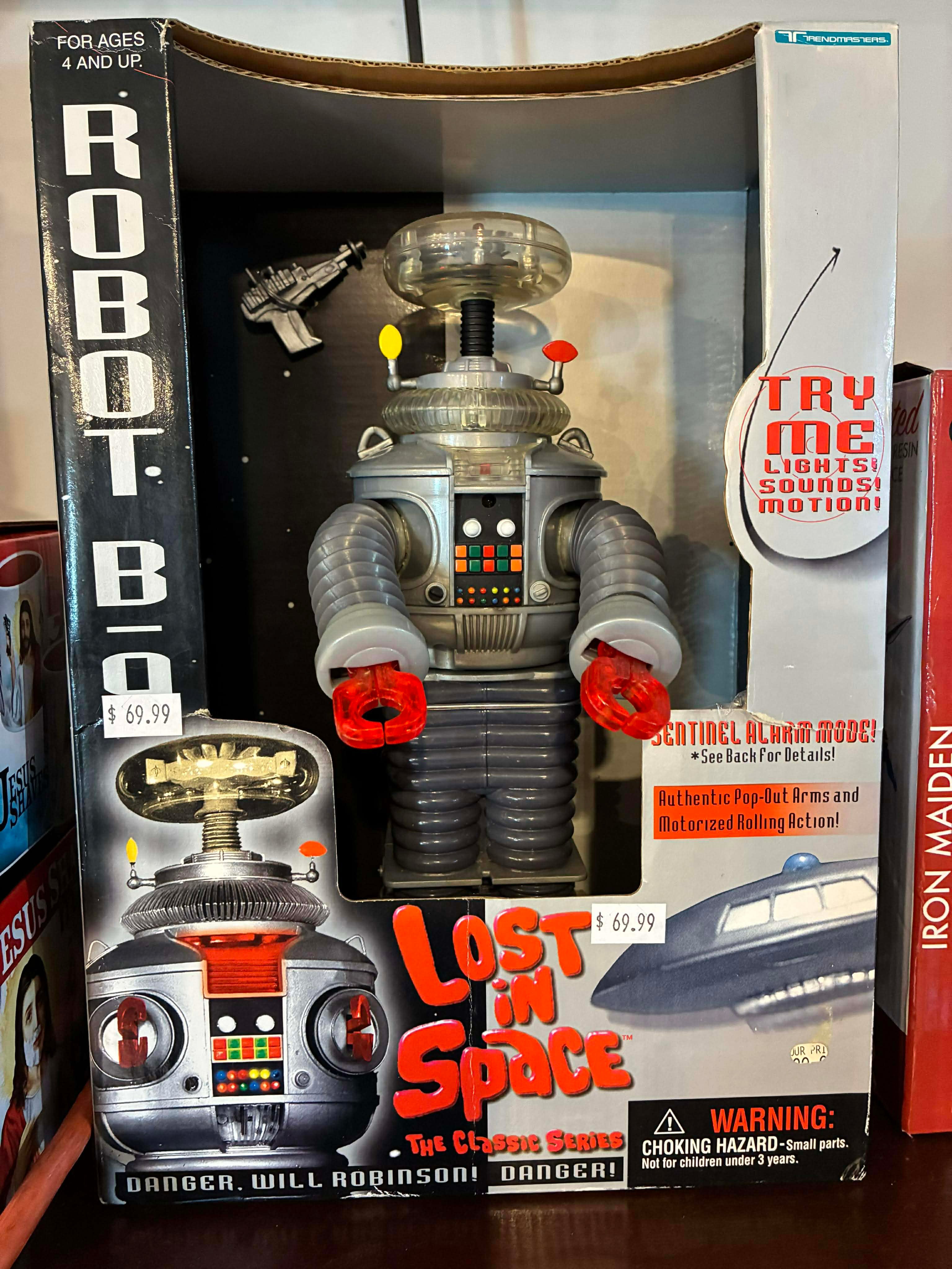 ラストヒーロー Trendmaster Lost In Space B-9 Action Figure 